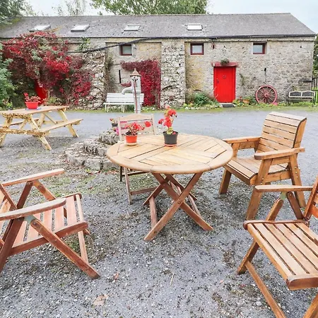 Mrs Delaney's Loft Apartment *